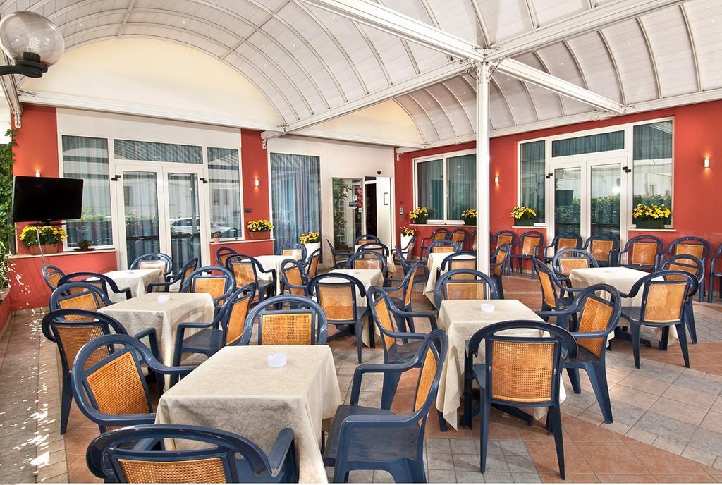 Hotel Europa Купра-Мариттима Экстерьер фото